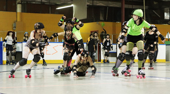 Gore-Gore Rollergirls Jammer on the Move