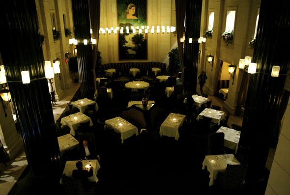 The large dining room at The Windsor Arms Hotel