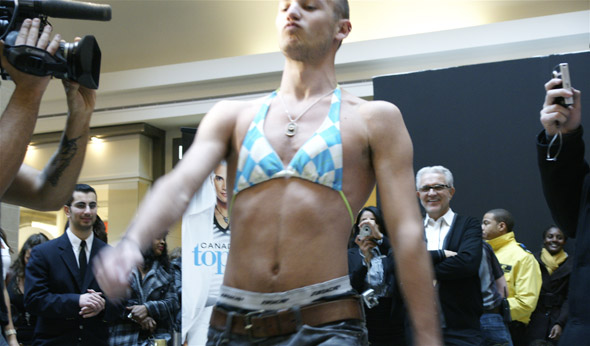Canada's Next Top Model auditions in Toronto's Fairview Mall brought out celebrity blogger Zack Taylor