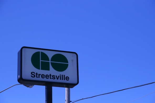 Go train station Streetsville