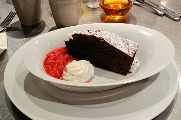 six degrees chocolate cake