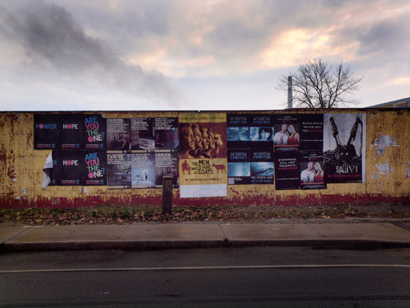 A hoarding - vacant space near Pape