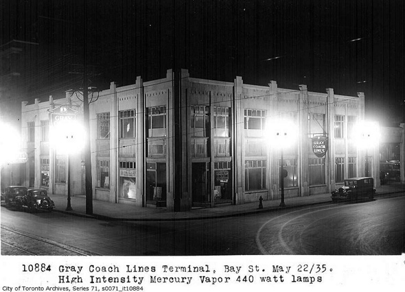 20111026-night-coach-terminal-1935.jpg