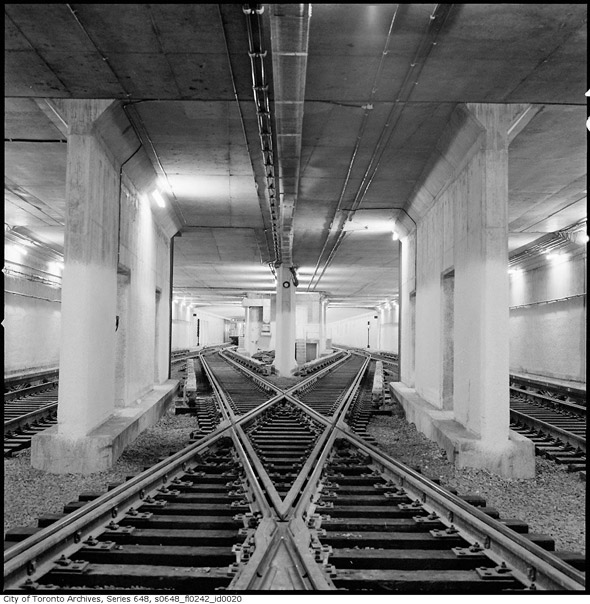 20111027-trussler-subway-tracks-1968s0648_fl0242_id0020.jpg