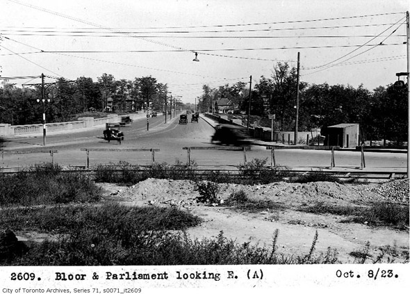 201252-bloor-parliament-east-1923.jpg