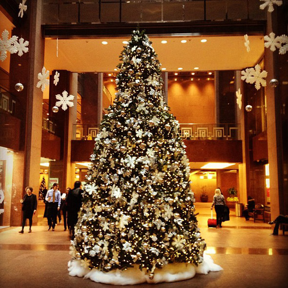 10 photos of the holidays in Toronto on Instagram