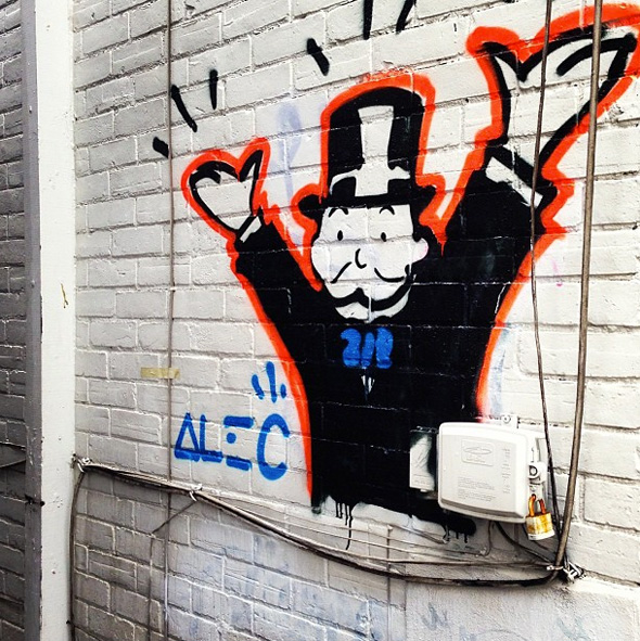 10 photos of street art in Toronto on Instagram - 590 x 591 jpeg 185kB