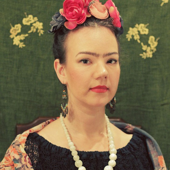 Frida Kahlo Halloween costume