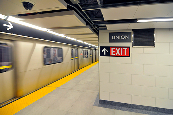 platform at union station