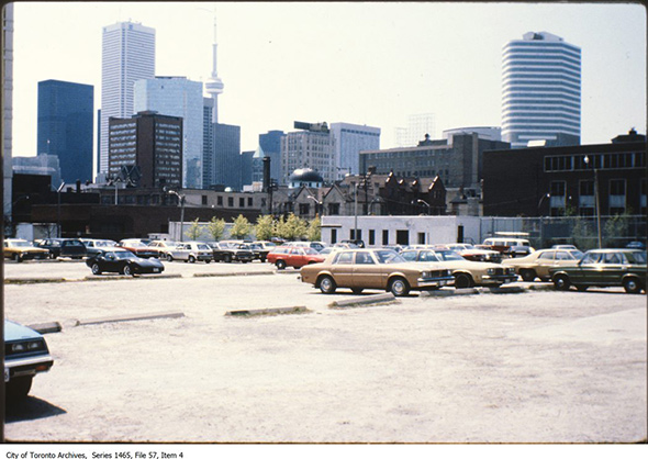 Carlyle Block between 1980-98 & 2022 - Toronto Then & Now